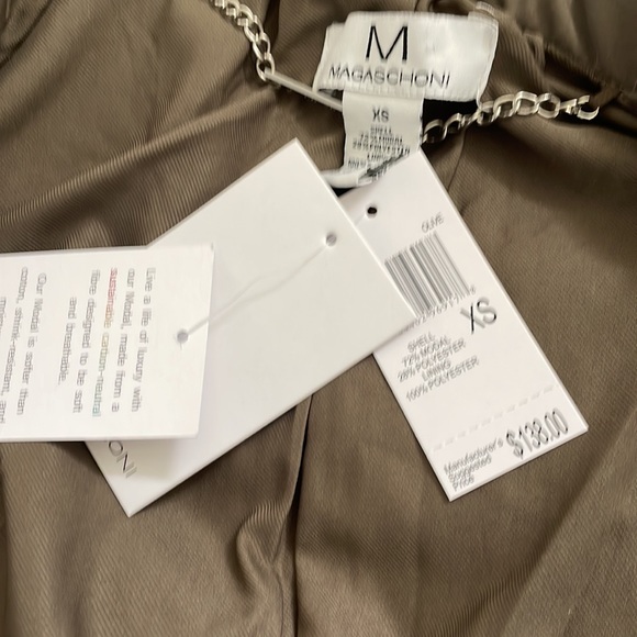 Magaschoni Lightweight Moisture Wicking Zip Jacket - Picture 4 of 9